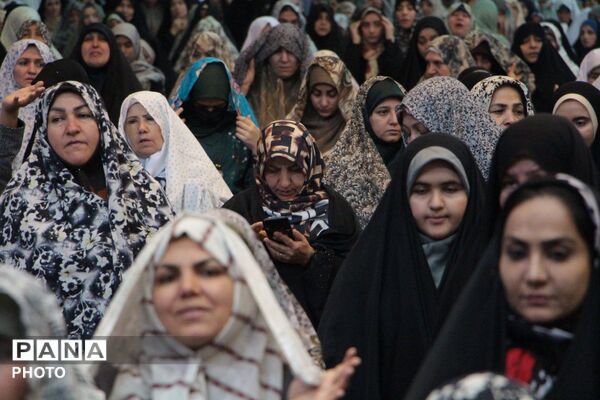 دعوت به «دخترانه‌ترین نماز جمعه»