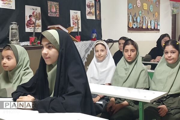 تجلیل از برگزیدگان جشنواره هنری فردا و المپیاد ورزشی در دبستان رضوان بهارستان‌دو