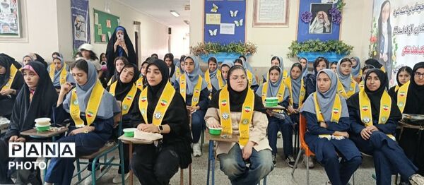 تقدیر از نفرات برتر درسی فرهنگی و هنری جشنواره خوارزمی همزمان با عید غدیر