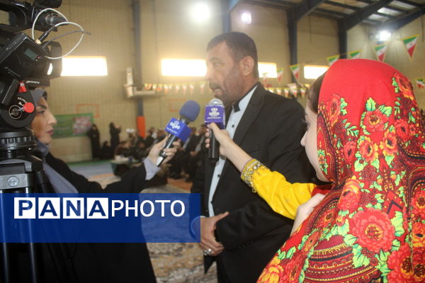 نواختن زنگ آغاز سال تحصیلی در دبیرستان شهیده سهام خیام  شاهد بوشهر