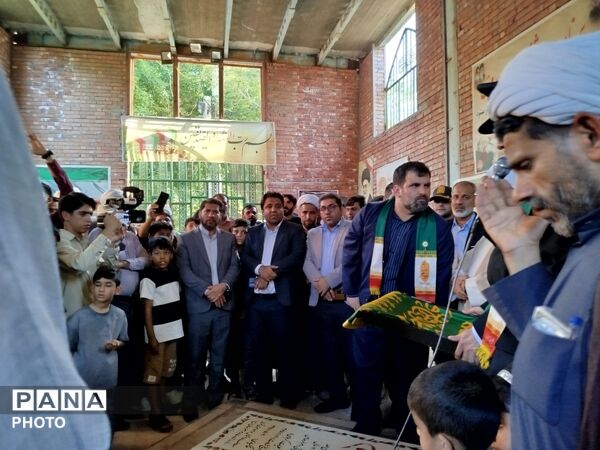 ویژه برنامه دهه کرامت و استقبال از خادمین و پرچم آستان مبارک حضرت علی بن موسی الرضا(ع) در شهرستان رودبارجنوب