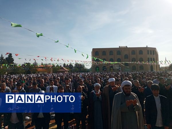 اقامه نماز عید فطر در شهرستان چناران