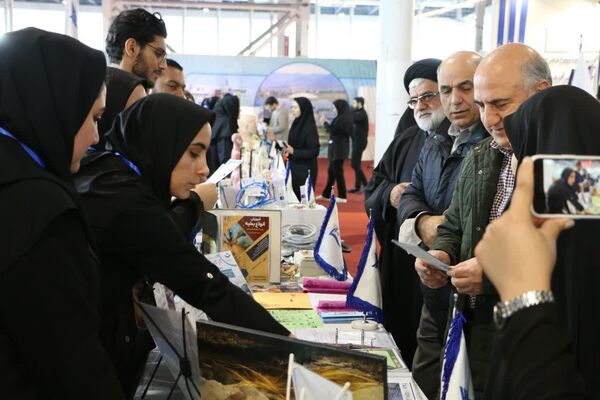 حال و هوای روز دوم نمایشگاه پژوهش و فناوری مشهد