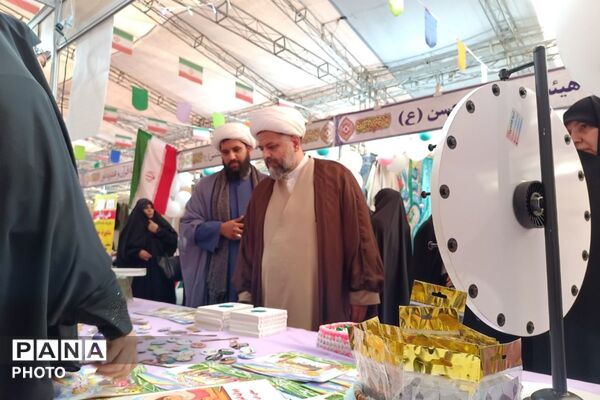 نور هدایت در قلب شهربار ،نمایشگاه قرآن و عترت فصل تازه‌ای از معرفت
