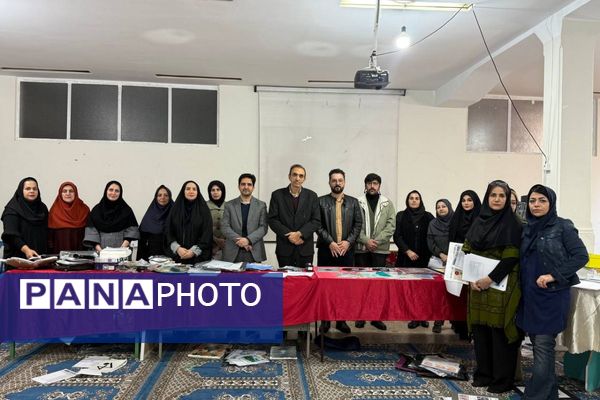 مسابقات فرهنگی و هنری  در دبیرستان شهید تاجیک بهارستان دو