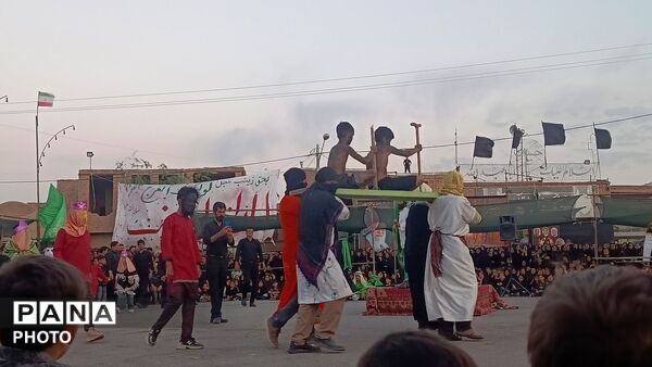 طنین فریاد «هل من ناصر» در میدان تعزیه