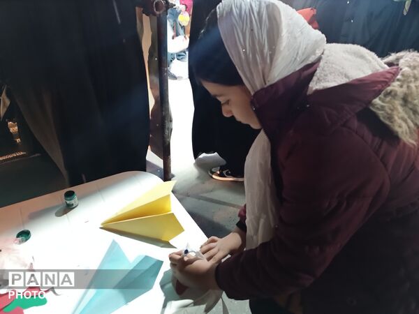 موشک‌های کاغذی کودکان فارسانی به آسمان رسیدند