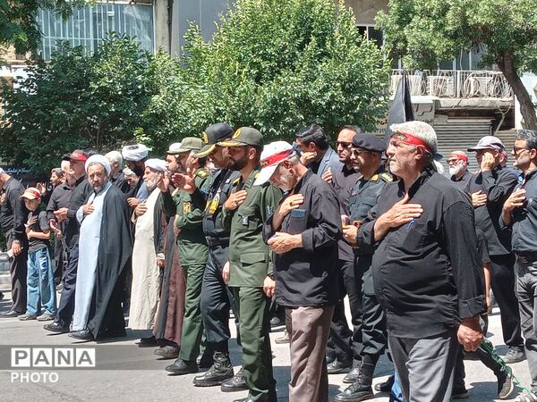 خیابان امام در روز تاسوعای حسینی حال و هوای دیگری میدهد 
