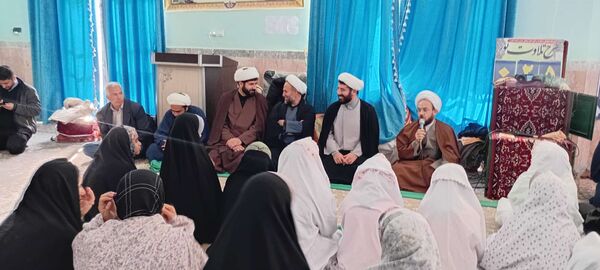 بازدید امام جمعه خلیل آباد از معتکفین مسجد جامع روستای نقاب