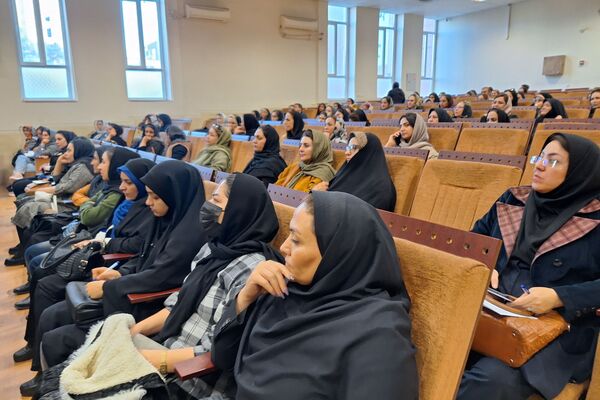 کارگاه آموزشی پیشگیری از آسیب‌های اجتماعی در آموزشگاه معارف۶ ناحیه ۳