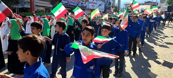 راهپیمایی روز دانش‌آموز در گلوگاه 