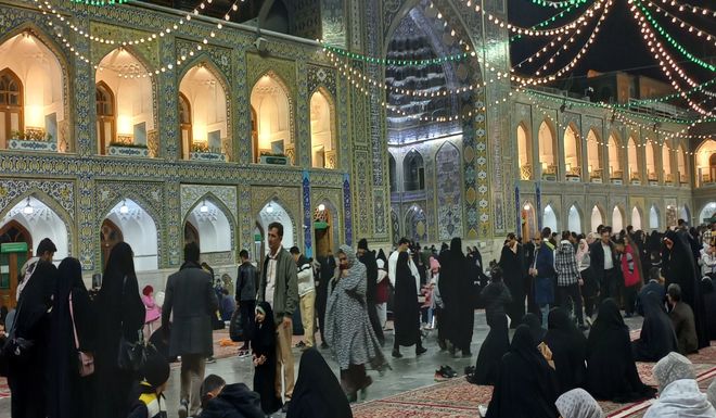 عهد عاشقانه کودکان و زائران رضوی با امام زمان(عج) در شب نیمه شعبان