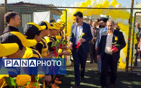 آیین افتتاح زمین چمن مصنوعی ورزشگاه مهر آموزش و پرورش فلاورجان