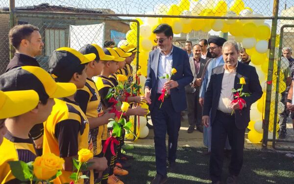 آیین افتتاح زمین چمن مصنوعی ورزشگاه مهر آموزش و پرورش فلاورجان