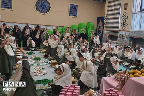 جشن قرآن کلاس اولی‌ها در دبستان شاهد ام البنین (س) شهرری