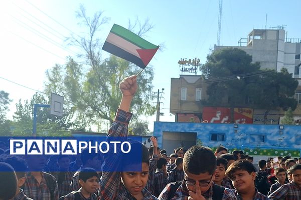 دانش آموزان شیرازی جنایات اسرائیل را محکوم کردند