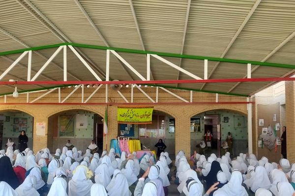 ۱۳ آبان یاد آور حماسه ملت ستمدیده ایران است