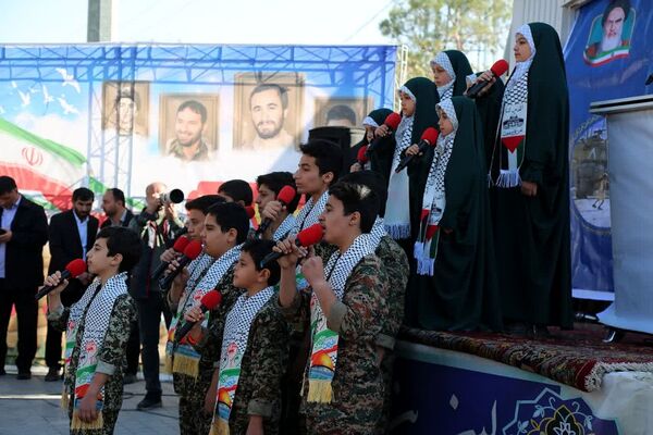 افتتاحیه ملی اردوی راهیان نور همزمان با گرامیداشت روز نوجوان و هفته بسیج دانش‌آموزی در گلزار شهدای تهران