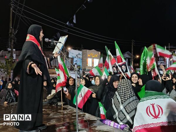 گلوگاه زیر باران، غرق در شور وطن