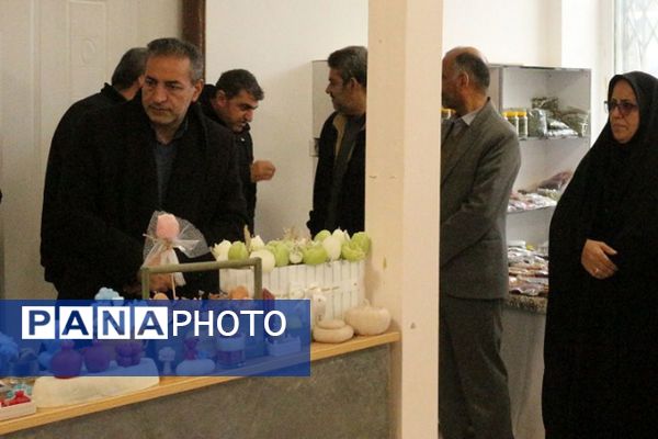 افتتاح نمایشگاه ویژه شب یلدا در فیروزکوه