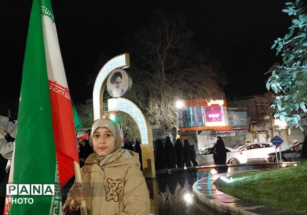 حضور پر شور کودکان و نوجوانان تویسرکانی در تجعات شبانه