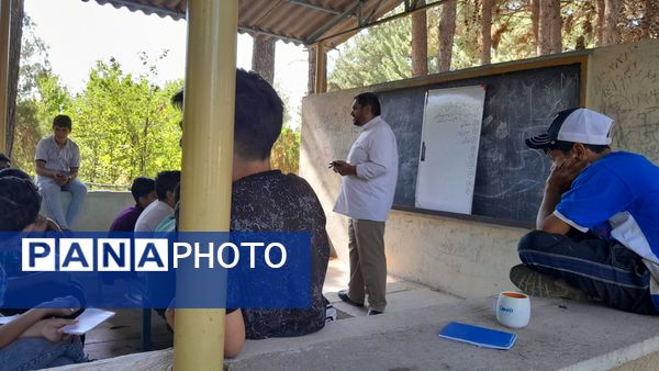 کلاس حل مسئله و اتاق فکر برای دانش آموزان متوسطه اول و دوم 