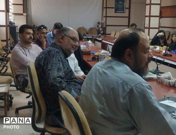 نشست خبری اصحاب رسانه نیشابور با فرمانده ناحیه مقاومت بسیج سپاه 