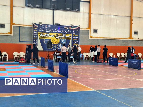 چهارمین دوره رقابت‌های روشهای اموزش علمی و مهارتی مراقبین سلامت