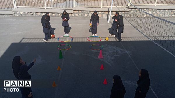 نمایش قدرت و مهارت دانش‌آموزان در المپیاد درون مدرسه‌ای