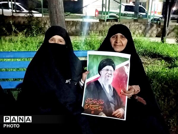 حضور مردم شهرستان مانه در مراسم چهلم کودکان جان‌باخته میناب