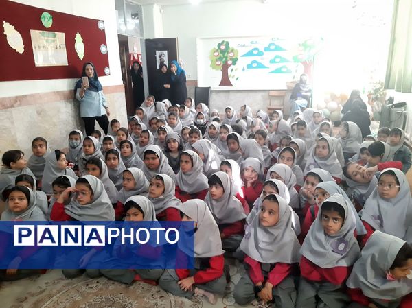 جشن آب کلاس اولی ها در دبستان نیایش