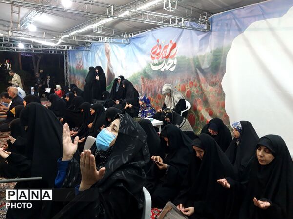 اقامه نماز استغاثه به امام زمان (عج) در موکب حماسه مقاومت دانش آموز 
