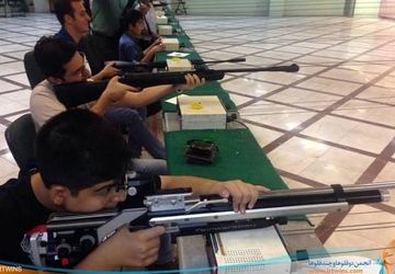 مسابقه با تفنگ بادی در هفته دفاع مقدس 