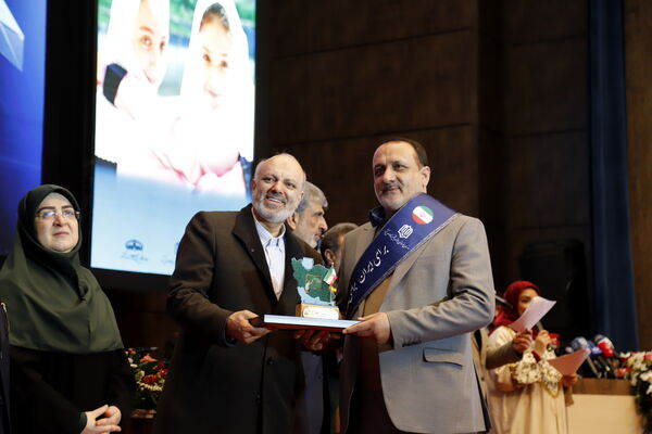 تکریم سازندگان فردای ایران