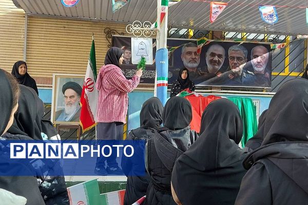 جشن دهه فجر و اعیاد شعبانیه در مدارس ناحیه دو شهرری 