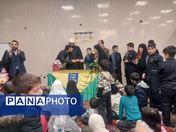 محفل انس باقرآن و اجرای سرود یاعلی با همکاری دانش‌آموزان مدرسه فرهنگ