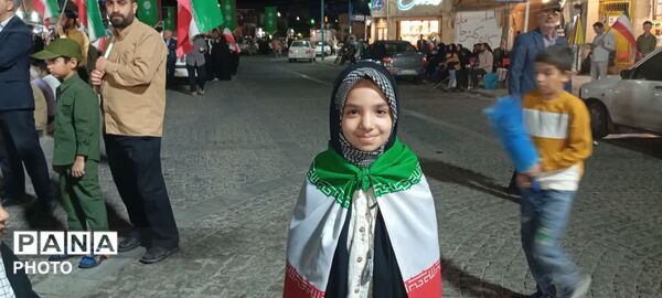 گرامیداشت یاد دختران مدرسه شجره طیبه میناب در میدان امیرچخماق یزد
