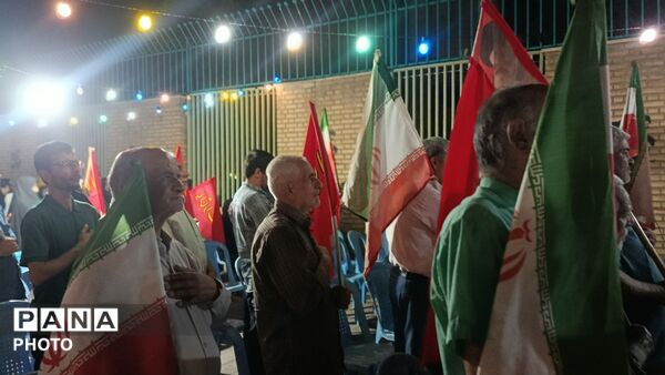 جشن میلاد پیامبر اکرم و امام جعفر صادق در میدان حافظ شهرستان نیشابور 