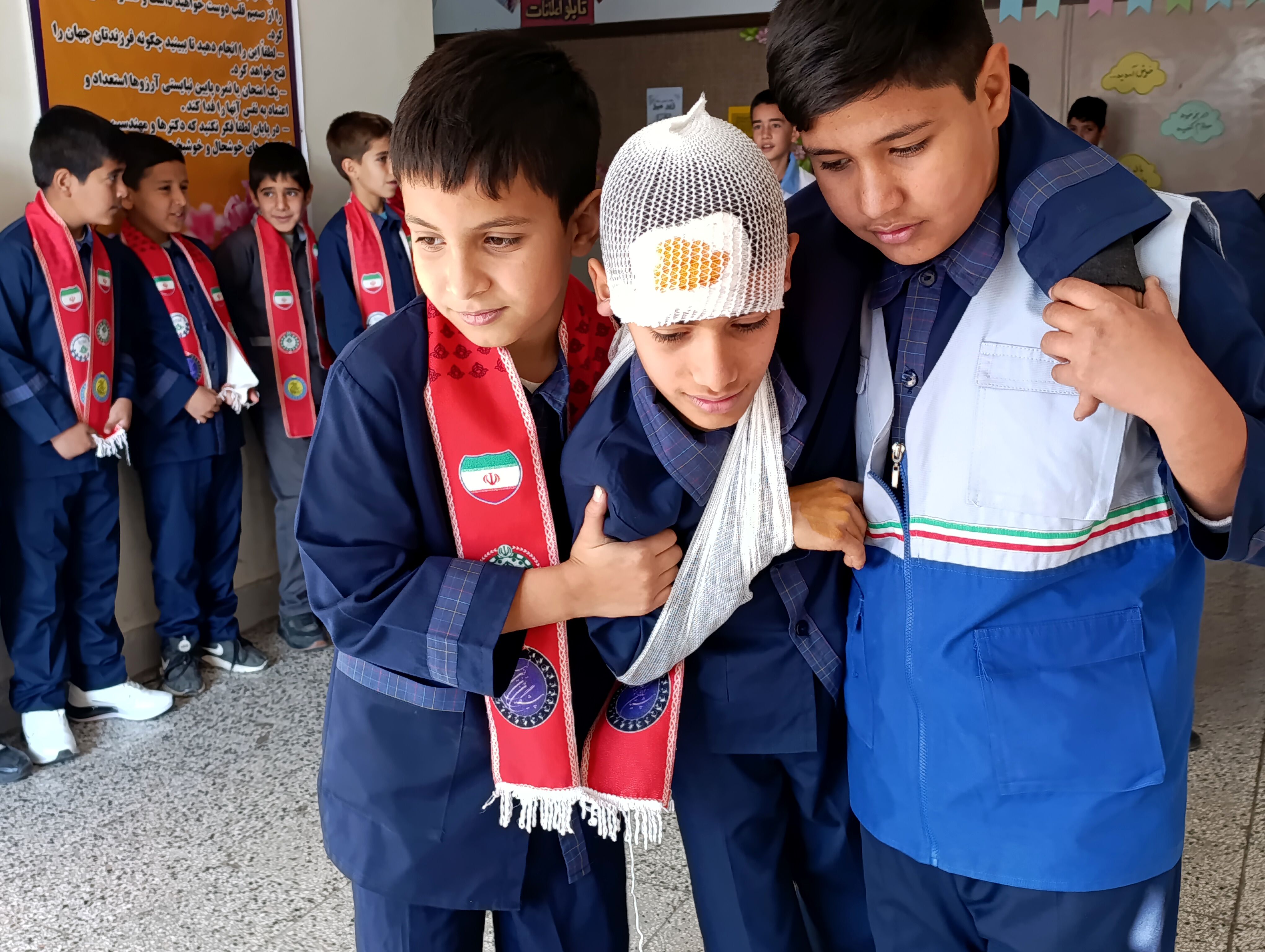 مانور سراسری زلزله در مدرسه دکتر توسلی 