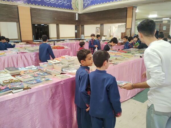 نمایشگاه کتاب کانون مهدیه همدان