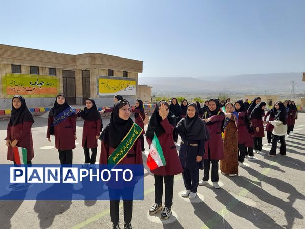 آیین سال تحصیلی جدید در دبیرستان نسیبه شهرستان سملقان