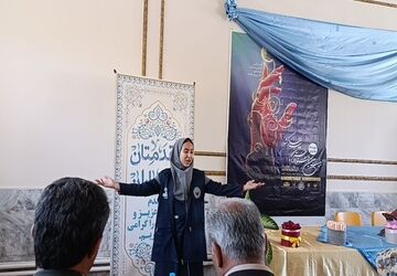 شاهنامه خوانی خبرنگار پانا در بیست وهفتمین جشنواره خیرین مدرسه ساز کشور