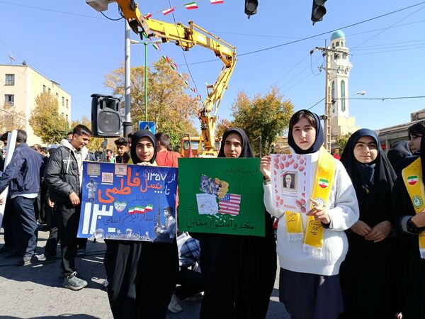 مشت هایی از نماد استواری و شجاعت 