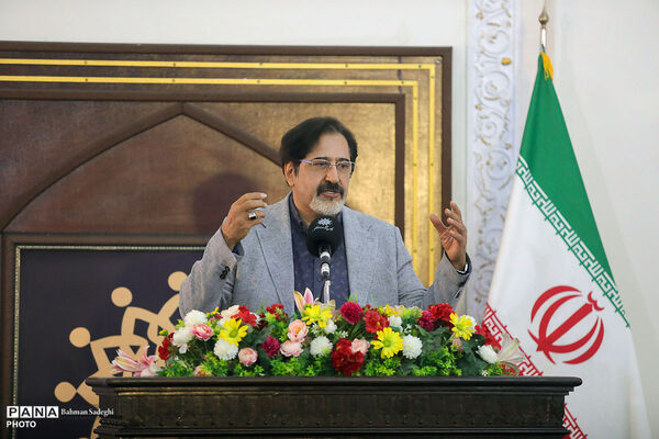 آیین بزرگداشت زنده‌ یاد علی حاتمی