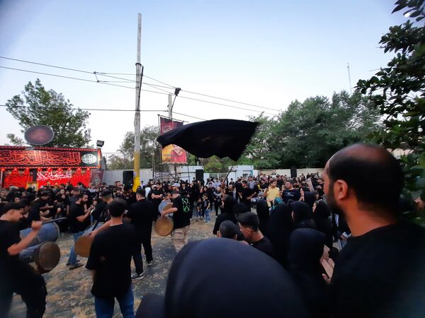 عشاق دلسوخته سیدالشهدا شام غریبان را با آتش زدن خیمه‌‌ها به پایان رساندند