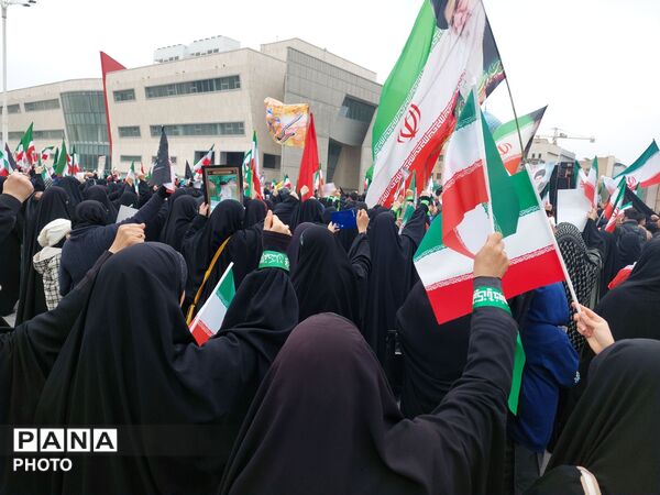 اجتماع نوجوانان تشکل های دانش‌آموزی در مشهد