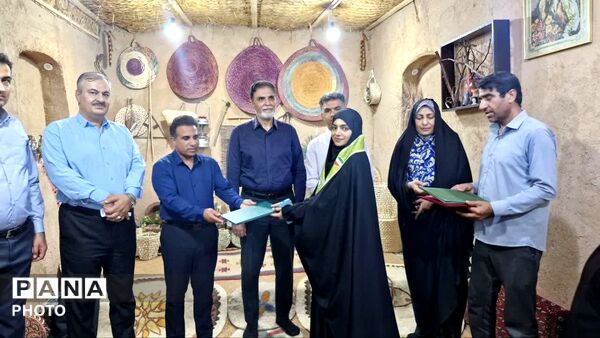 درخشش دانش‌آموزان خبرنگار پانا دشتستان در روایت‌گری ظرفیت‌های گردشگری و صنایع‌دستی ایران