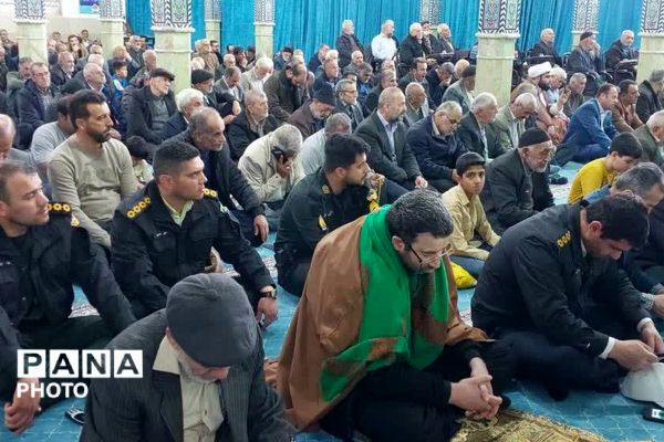 اقامه باشکوه نماز وحدت‌آفرین جمعه در فیروزکوه