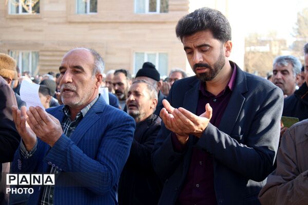 نماز عید سعید فطر در باغ ملی شهرستان سملقان