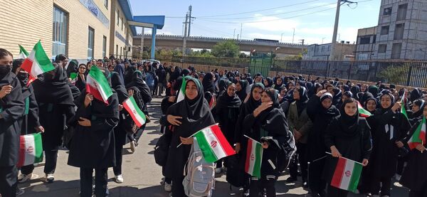 زنگ مهر و مقاومت در مدرسه مردانی آذر ناحیه ۲ تبریز